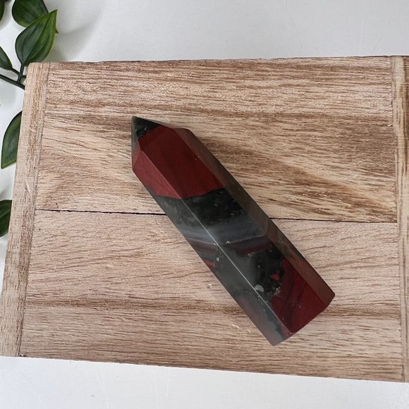 Rare African Bloodstone Tower | African Bloodstone Point | Gemstone Gem Tower - Picture 4 of 9